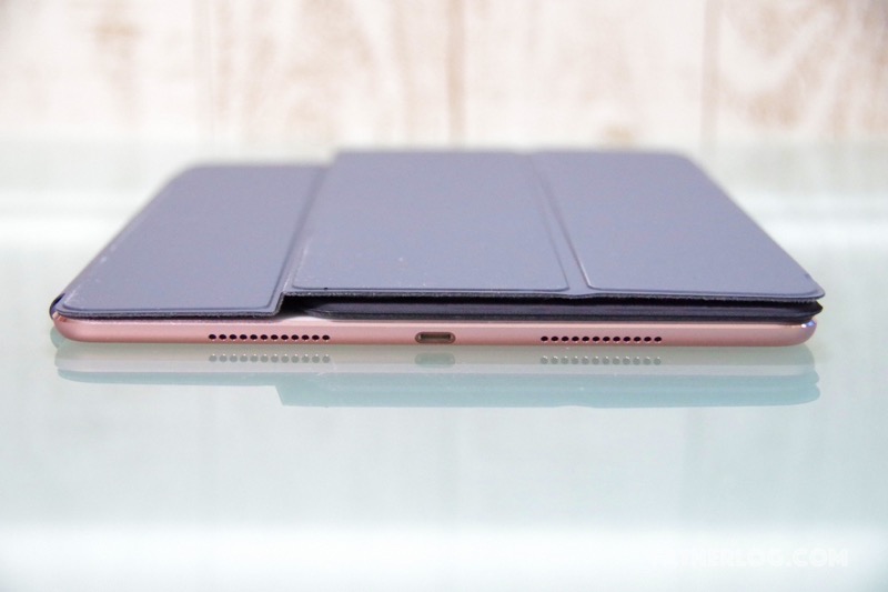 9-7-iPad-Pro-Smart-Keyboard-10