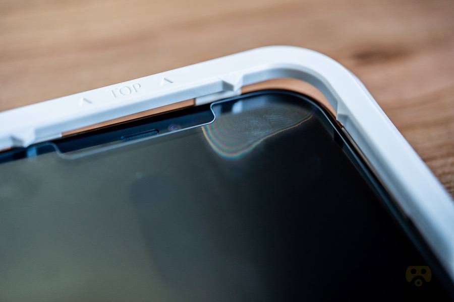レビュー】誰でも簡単貼付できるiPhone 12 Pro Max画面保護用「Spigen AlignMaster ガラスフィルム」を導入！ |  MONOTIVE（モノティブ）